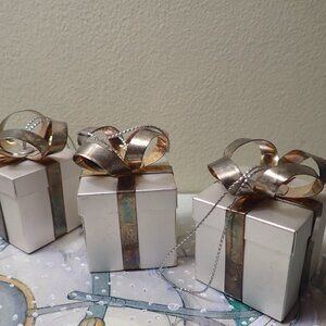 Vintage Godinger Silver Plated Bow Present Box Hanging Ornament Four Ornaments